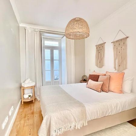 Vila Rosario 3 Studios With Patio By Homeful Homes Lisbon Luaran gambar
