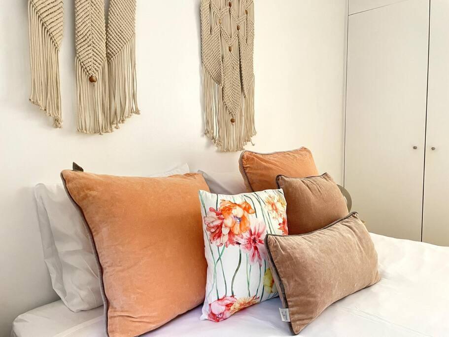 Vila Rosario 3 Studios With Patio By Homeful Homes Lisbon Luaran gambar