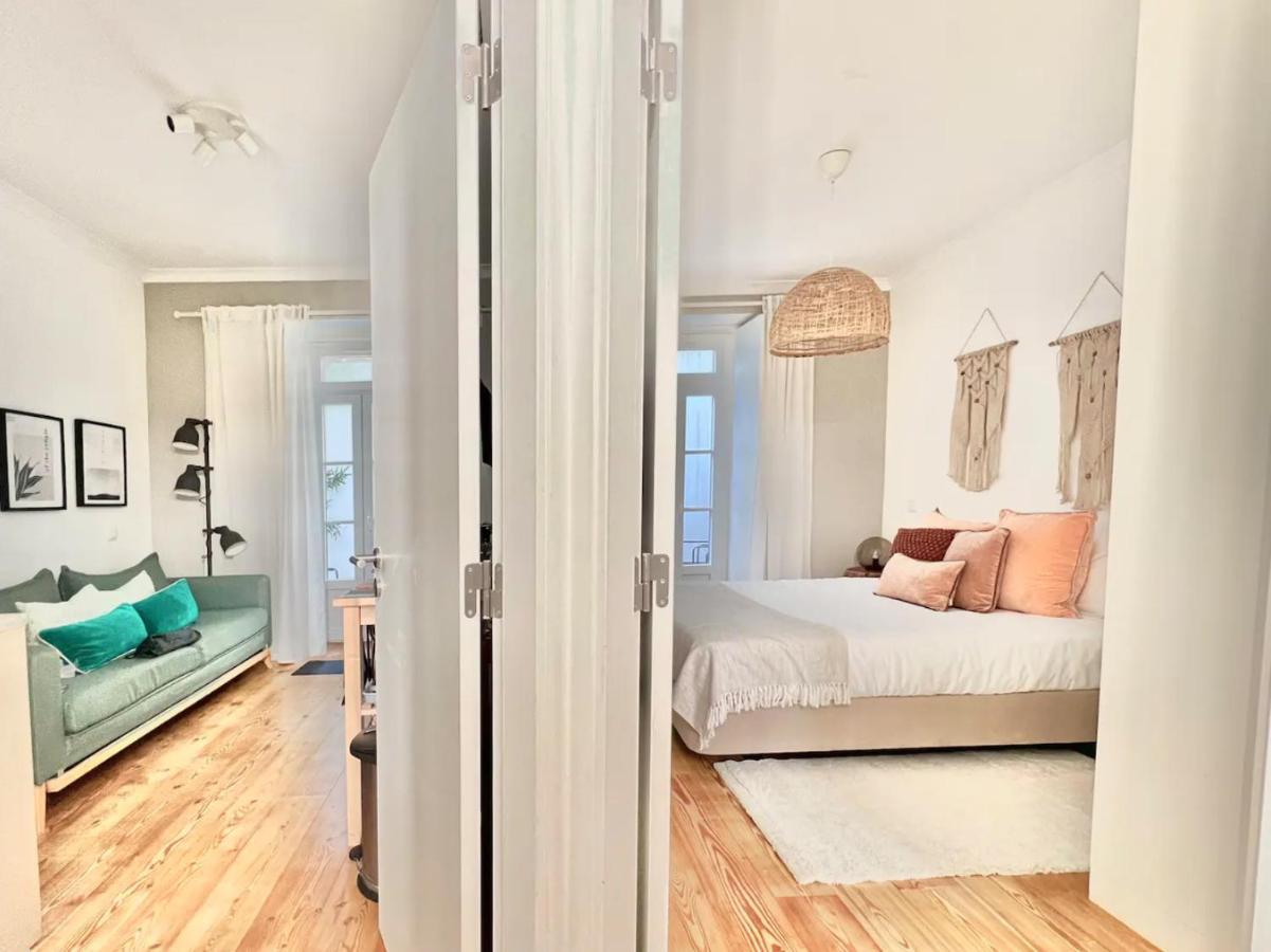 Vila Rosario 3 Studios With Patio By Homeful Homes Lisbon Luaran gambar